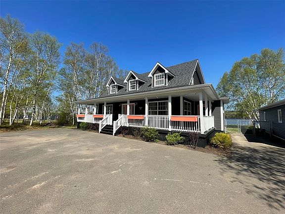 3rd image of 92 Sandy Point Road