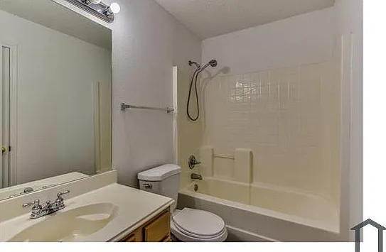 3933 Silver Springs Dr — Photo 16