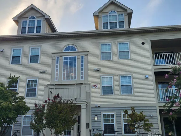 9150 Gracious End Ct Unit 303, Columbia, MD 21046