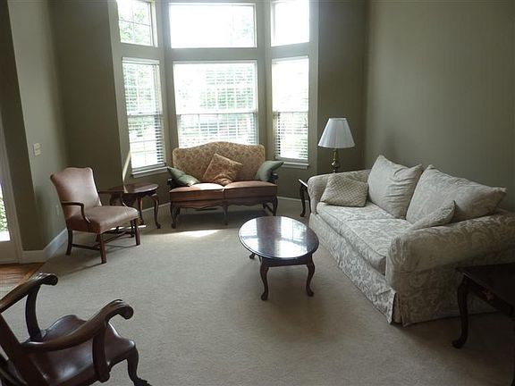 5th image of 933 Palomino Ln