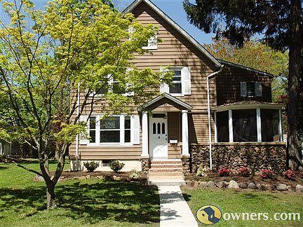 Welcome to 829 Berkeley Avenue