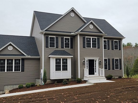 2nd image of 465 Lincoln Rd