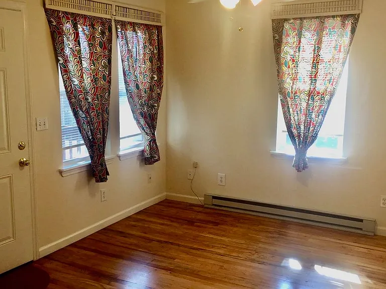 208 Gatchell St — Photo 3