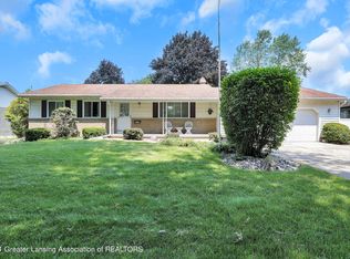 3618 Cambrey Dr, Lansing, MI 48906