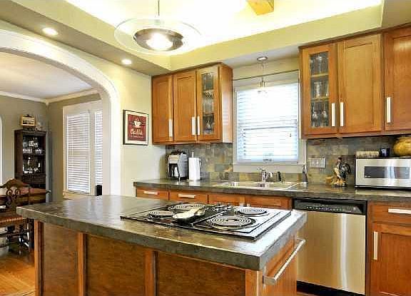 2nd image of 2837 Shoal Crest Ave