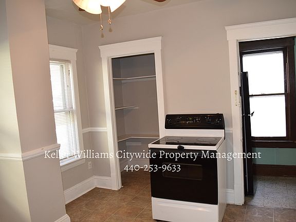 5th image of 1837 W 52nd St