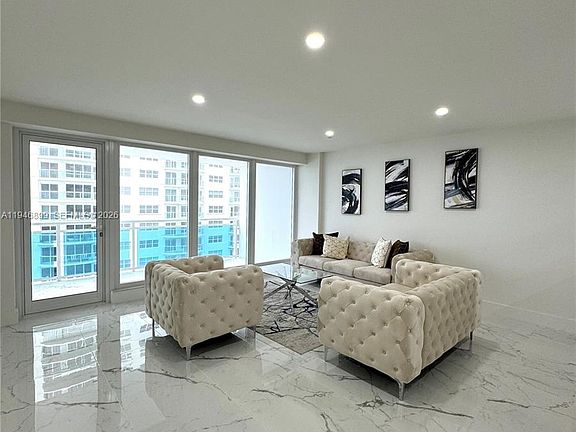 4th image of 3430 Galt Ocean Dr APT 908