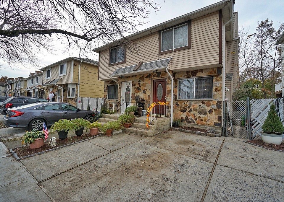 1st image of 185 Cotter Ave