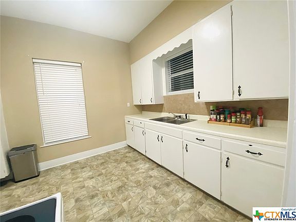 5th image of 205 N 19th St