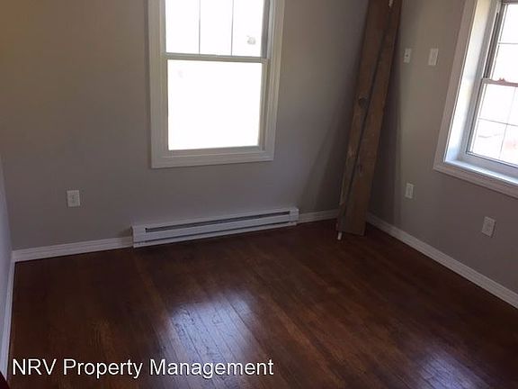 4th image of 7 Phlegar St #B