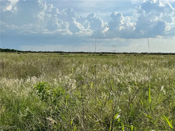 6985 6th Rd, Labelle, FL 33935