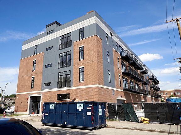 2nd image of 4149 S Cottage Grove Ave #202