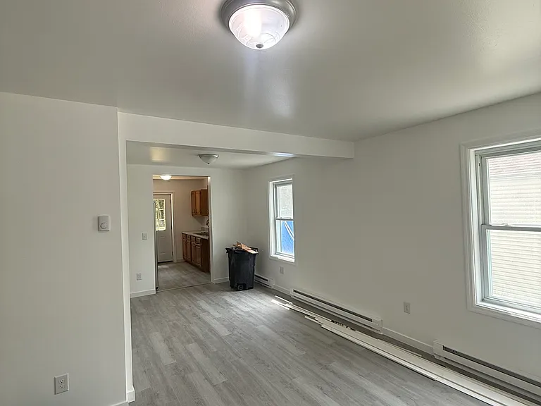 10 Youngman Ave — Photo 11
