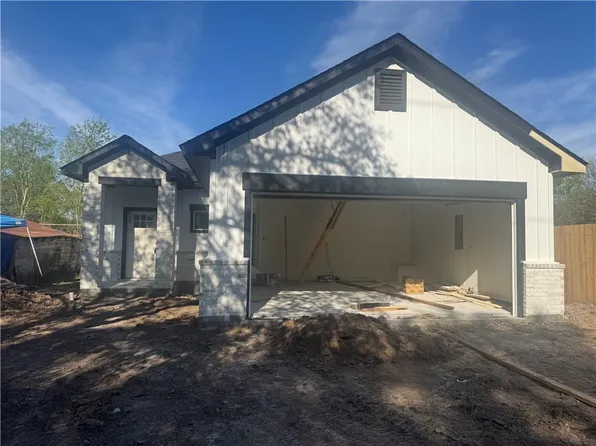 402 S Brazos Ave, Bryan, TX 77803