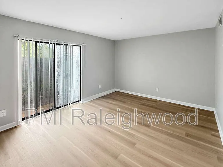 1275 Teakwood Pl — Photo 4