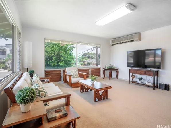 99-274 Anounou Pl, Aiea, HI 96701