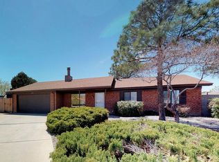 4616 Rainbow St NW, Albuquerque, NM 87114