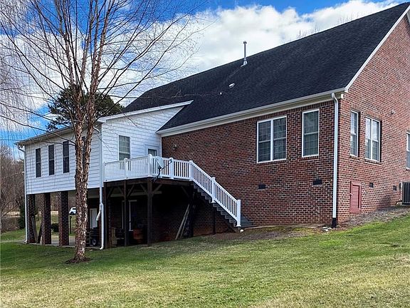 3rd image of 108 Asbury Dr