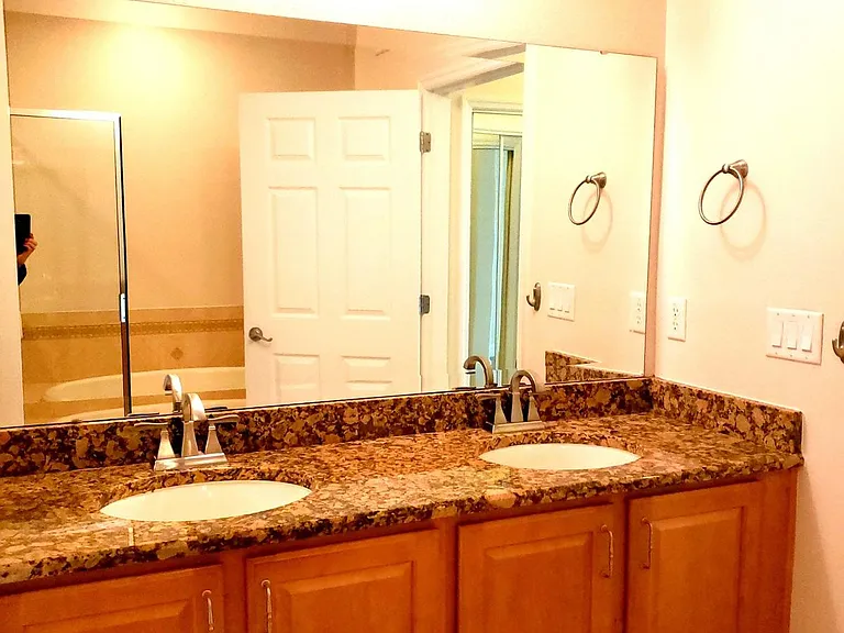 Master bathroom with Double sink