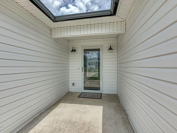 2nd image of 411 E Cottage Ave
