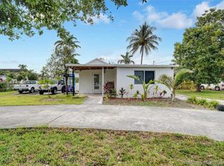 155 NW 156th St, Miami, FL 33169