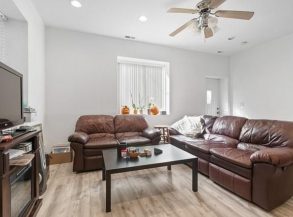 2nd image of 1936 S Carpenter St Floor 2