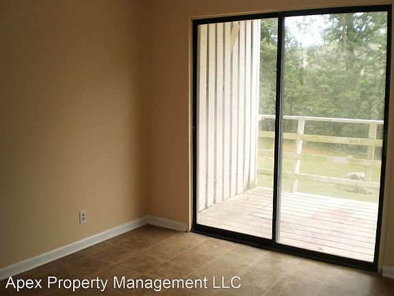 4th image of 208 S David Ln APT 5
