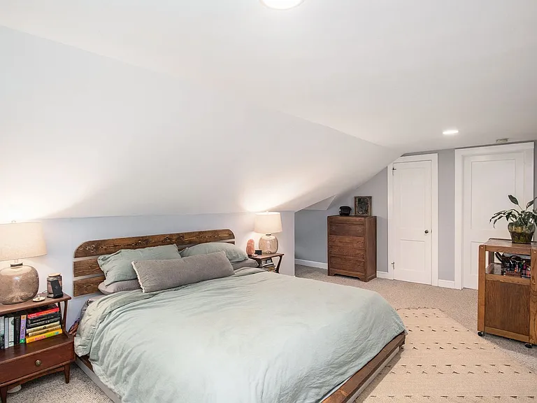 1755 Langston Ave SW — Photo 16