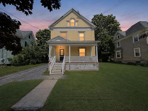 2nd image of 68 Steel St