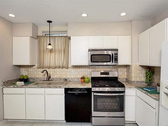 5th image of 1525 Fairmount Ave