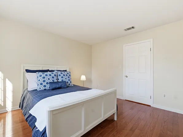 199 Union Ave APT 1G, Rutherford, NJ 07070