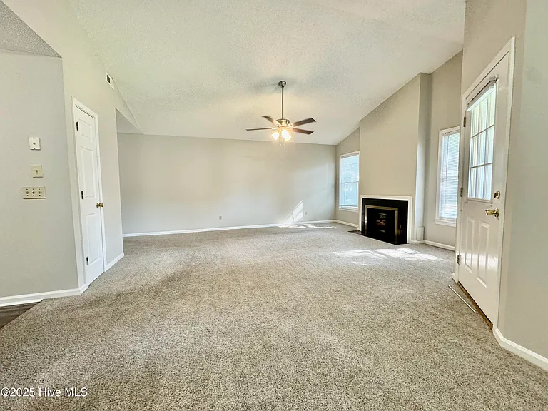 3402 S Evans St #A — Photo 6