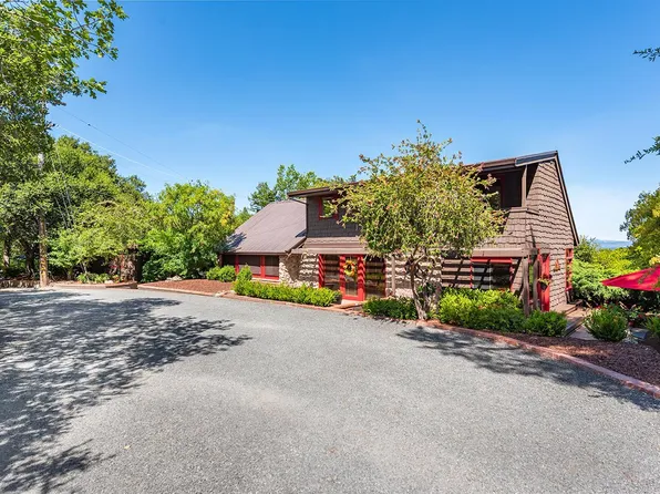 5995 Vine Hill Road, Sebastopol, CA 95472
