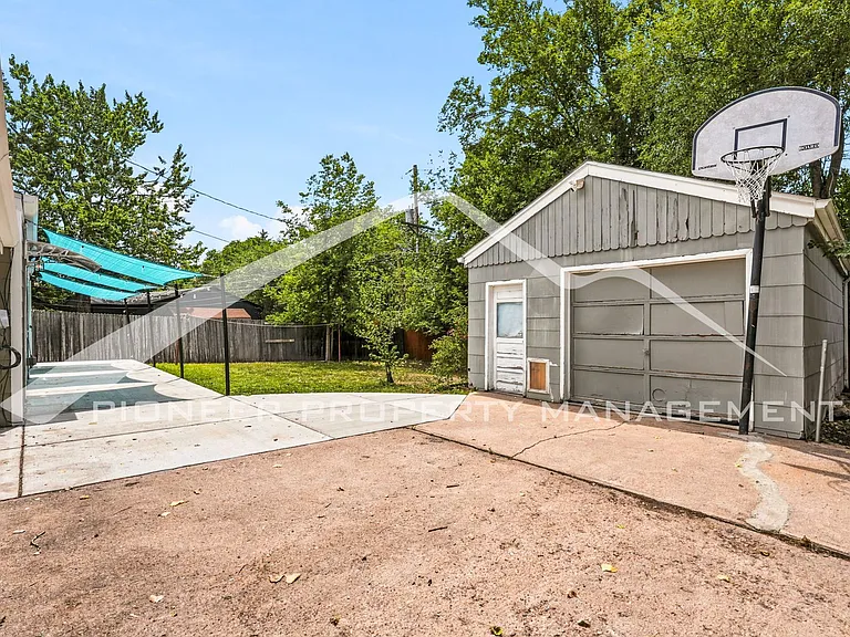 2733 S Glencoe St — Photo 20