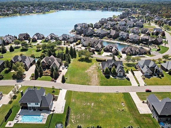 3rd image of 10539 Stoney Point Dr