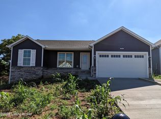 6306 Larkgrove Dr, Louisville, KY 40229