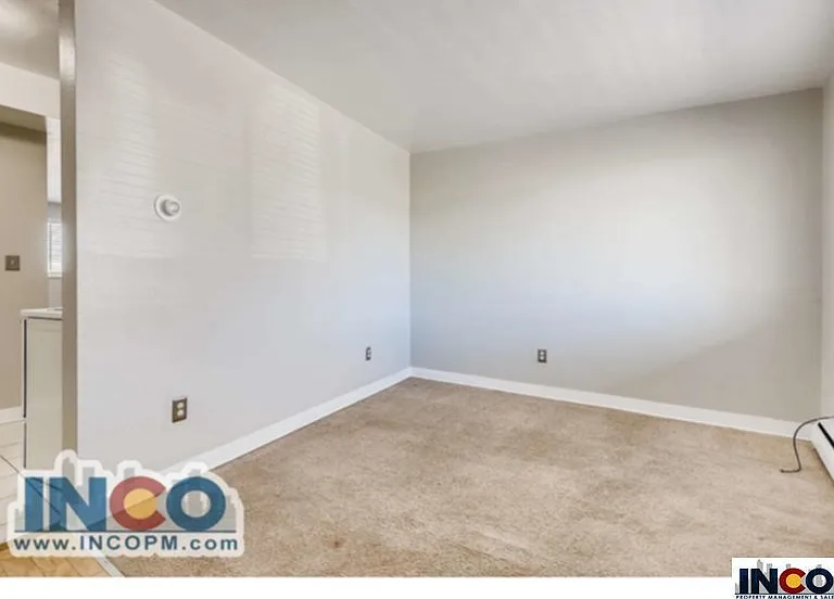 5540 S Sherman St #14 — Photo 3