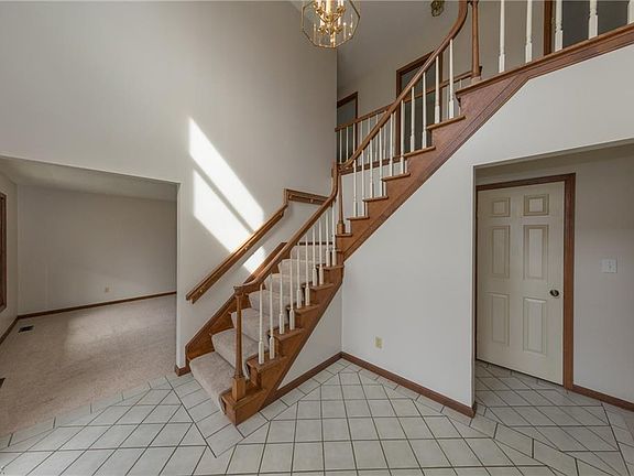 4th image of 9570 Park Place Dr