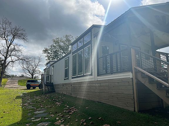 4th image of 1121 Camellia Blvd Unit 104