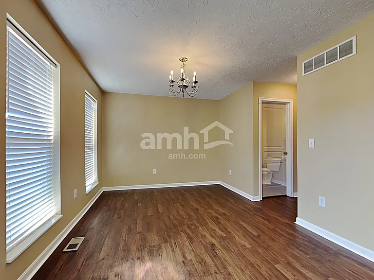 6908 Lucia Dr — Photo 5