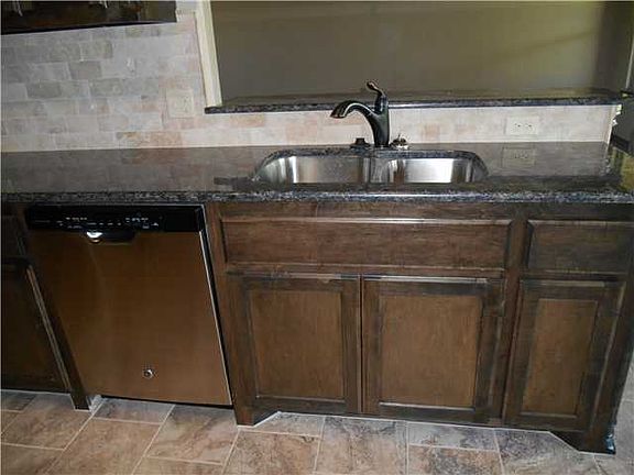 5th image of 57 Bonaire Dr Unit E