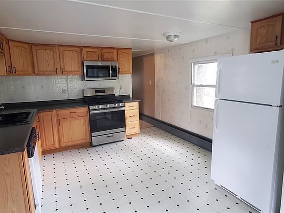 5th image of 1002 Mansion Ave