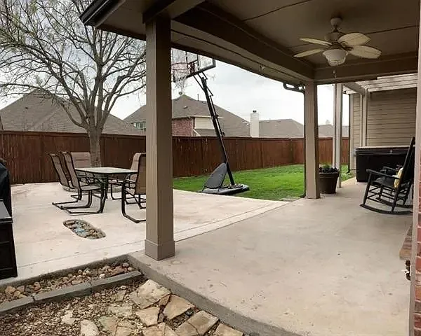4 bed, 2573 sqft, $3,500 — Photo 2