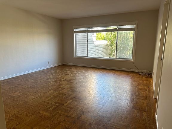 4th image of 2454-2458 Chestnut St #1