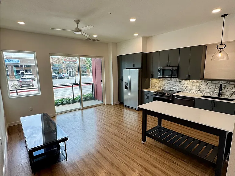 2165 Gabriels Pl #1111 — Photo 3