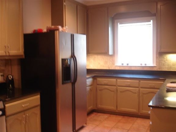 4th image of 32 Fernwood Ct