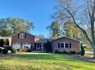 737 Hamilton St, Newton, NC 28658