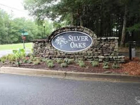 5878 Saratoga Dr, Crestview, FL 32536