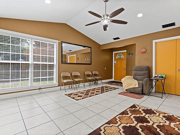 3rd image of 1807 Spring Brook Ct