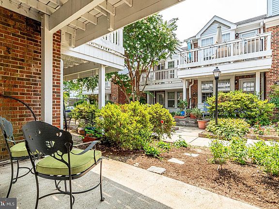 4th image of 2592C S Arlington Mill Dr #3